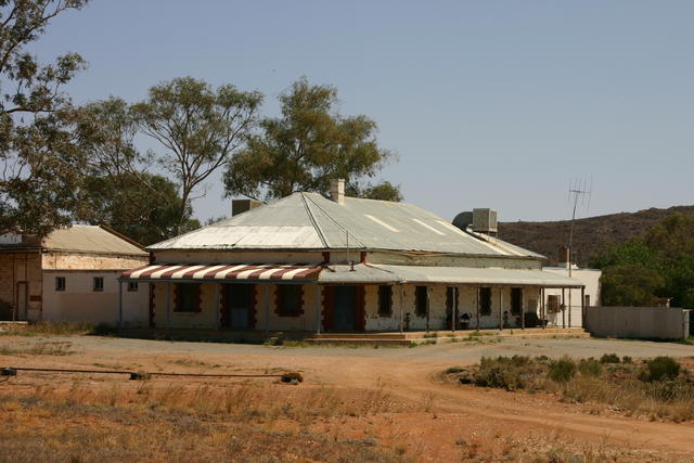 nsw outback hotels